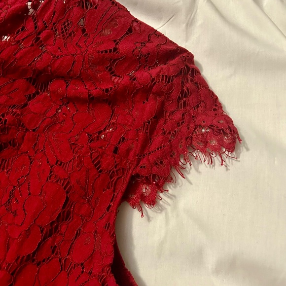 Beautiful cranberry red lace dress - Picture 5 of 9